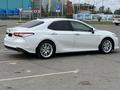 Toyota Camry 2018 года за 15 500 000 тг. в Уральск – фото 6