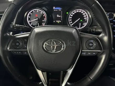 Toyota Camry 2019 года за 11 600 000 тг. в Алматы – фото 3