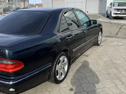 Mercedes-Benz E 320 2001 года за 7 000 000 тг. в Атырау – фото 16