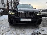 BMW X5 2021 года за 50 000 000 тг. в Алматы