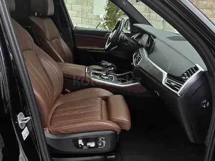 BMW X5 2021 года за 50 000 000 тг. в Алматы – фото 5