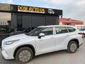 Toyota Highlander 2022 года за 31 500 000 тг. в Актобе – фото 4