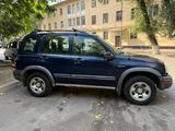 Suzuki Grand Vitara 2004 годаүшін2 800 000 тг. в Алматы – фото 3