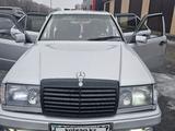 Mercedes-Benz E 220 1992 годаүшін2 000 000 тг. в Сатпаев – фото 2