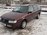 Volkswagen Passat 1994 годаfor2 200 000 тг. в Караганда