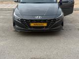 Hyundai Elantra 2023 годаfor10 700 000 тг. в Актау
