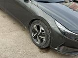 Hyundai Elantra 2023 годаfor10 700 000 тг. в Актау – фото 4
