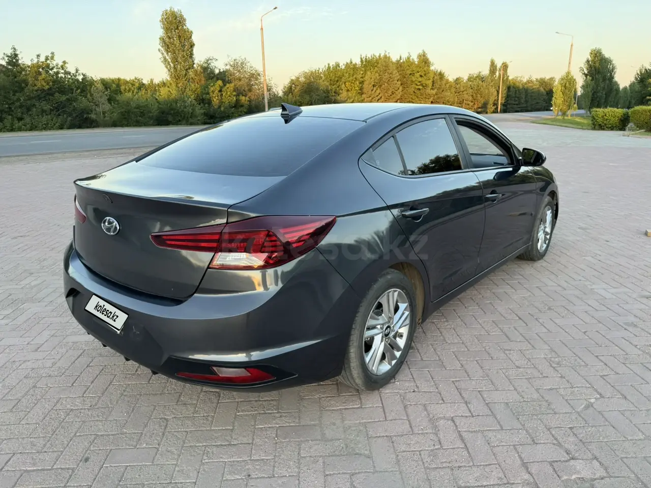 Hyundai Elantra, 2019