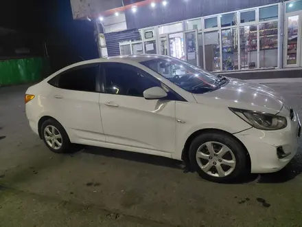 Hyundai Accent 2014 года за 3 200 000 тг. в Шымкент – фото 4