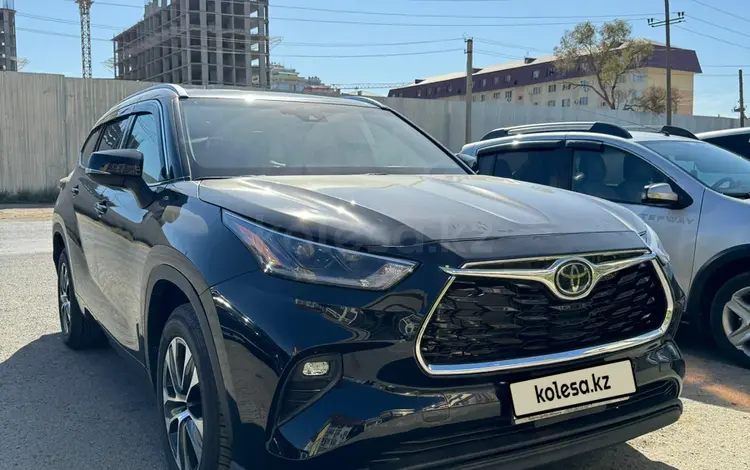 Toyota Highlander 2021 года за 21 000 000 тг. в Атырау