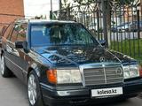 Mercedes-Benz E 200 1992 годаfor1 500 000 тг. в Астана