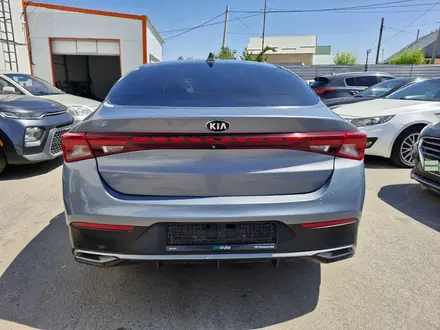 Kia K5 2021 года за 8 550 000 тг. в Алматы – фото 5