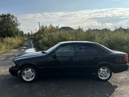 Mercedes-Benz C 180 1993 года за 1 600 000 тг. в Семей – фото 2