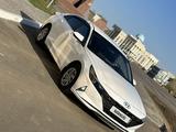 Hyundai Elantra 2022 года за 9 500 000 тг. в Уральск – фото 3