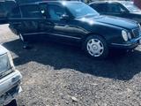 Mercedes-Benz E 320 2001 года за 3 500 000 тг. в Астана