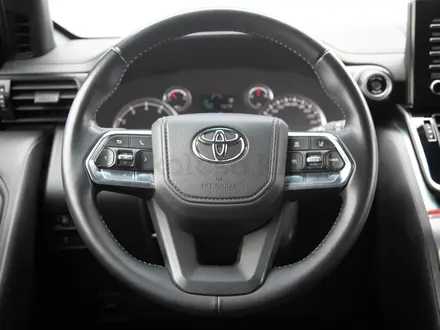 Toyota Land Cruiser 2022 года за 42 000 000 тг. в Алматы – фото 13