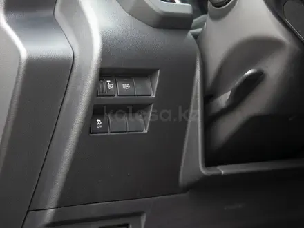 Toyota Land Cruiser 2022 года за 42 000 000 тг. в Алматы – фото 20