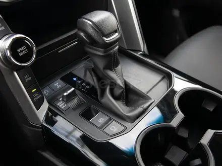 Toyota Land Cruiser 2022 года за 42 000 000 тг. в Алматы – фото 21