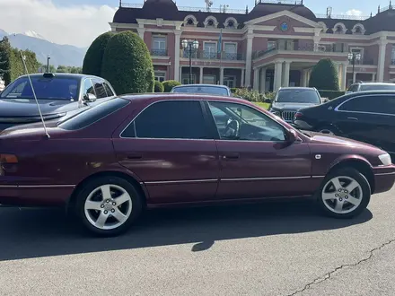 Toyota Camry 1999 года за 4 500 000 тг. в Алматы