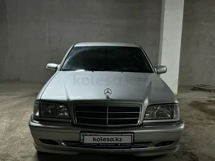 Mercedes-Benz C 240 1998 года за 3 000 000 тг. в Астана – фото 3