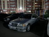 Mercedes-Benz C 240 1998 годаүшін3 500 000 тг. в Астана – фото 2