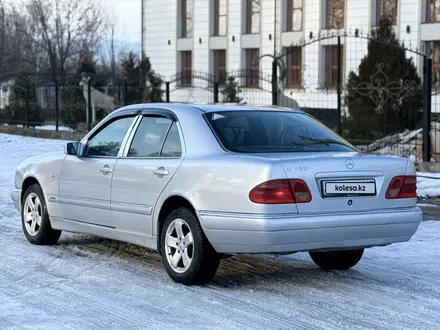 Mercedes-Benz E 230 1996 года за 2 200 000 тг. в Тараз – фото 4