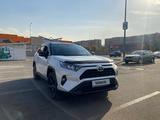 Toyota RAV4 2021 года за 24 500 000 тг. в Алматы