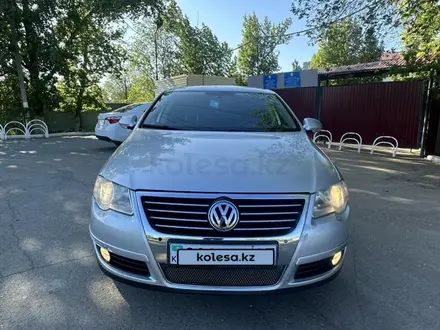 Volkswagen Passat 2007 годаүшін3 350 000 тг. в Уральск