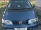 Volkswagen Sharan 1995 годаүшін1 850 000 тг. в Хромтау