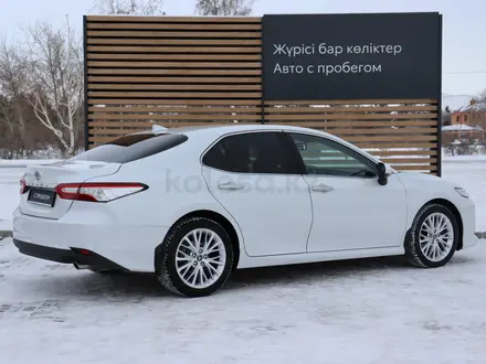 Toyota Camry 2019 года за 15 890 000 тг. в Кокшетау – фото 5