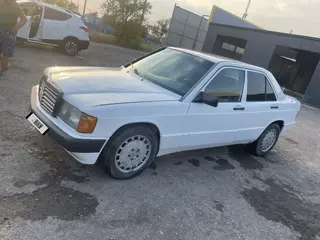 Mercedes-Benz 190