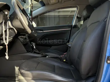 Hyundai Elantra 2017 года за 7 500 000 тг. в Алматы – фото 12