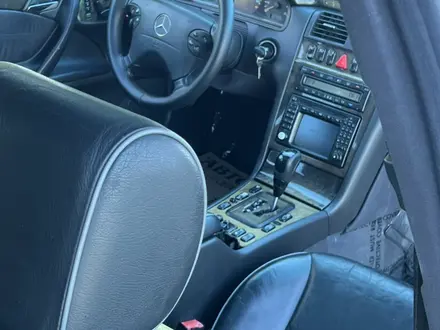 Mercedes-Benz E 320 2001 года за 5 200 000 тг. в Туркестан – фото 13