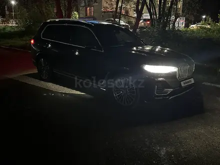 BMW X7 2020 года за 43 000 000 тг. в Караганда