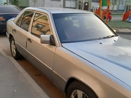 Mercedes-Benz E 230 1992 года за 1 300 000 тг. в Алматы – фото 3