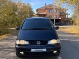 Volkswagen Sharan 1997 годаүшін2 850 000 тг. в Астана – фото 2