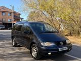 Volkswagen Sharan 1997 годаүшін2 850 000 тг. в Астана – фото 3