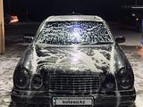 Mercedes-Benz E 230 1998 годаfor2 300 000 тг. в Жаркент – фото 3