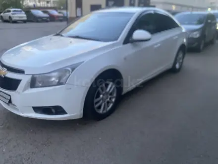Chevrolet Cruze 2012 года за 2 100 000 тг. в Астана – фото 3