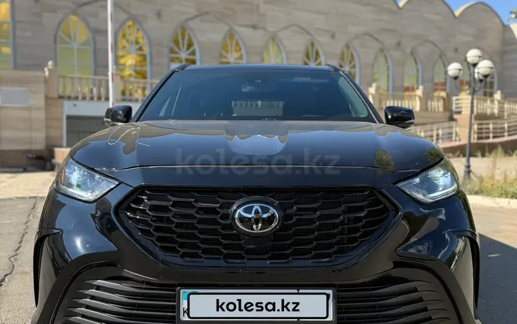 Toyota Highlander 2023 года за 24 000 000 тг. в Уральск