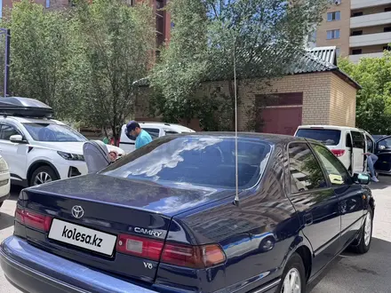 Toyota Camry 1999 года за 3 400 000 тг. в Астана – фото 4