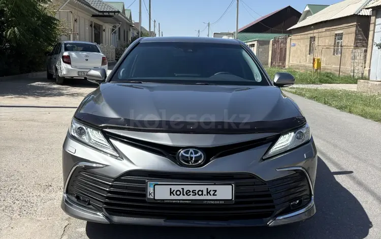 Toyota Camry 2023 года за 18 000 000 тг. в Шымкент