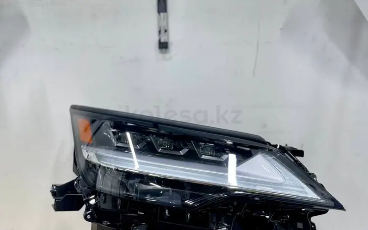 Фара передний Lexus LX600 NEW ORIGINAL за 10 000 тг. в Алматы