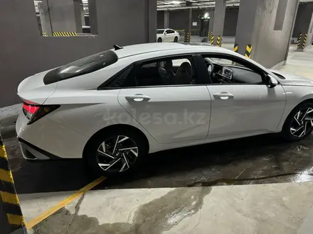 Hyundai Elantra 2024 года за 8 790 000 тг. в Алматы – фото 10