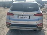Hyundai Santa Fe 2020 года за 13 000 000 тг. в Тараз – фото 2
