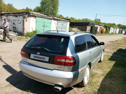 Volvo V40 2002 года за 3 200 000 тг. в Риддер – фото 2