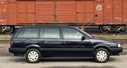 Volkswagen Passat 1993 годаүшін1 400 000 тг. в Шымкент – фото 2