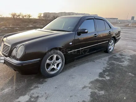 Mercedes-Benz E 320 1998 года за 3 700 000 тг. в Кызылорда – фото 2