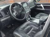 Toyota Land Cruiser 2017 года за 33 500 000 тг. в Актобе – фото 5