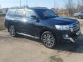 Toyota Land Cruiser 2017 года за 33 500 000 тг. в Актобе – фото 9